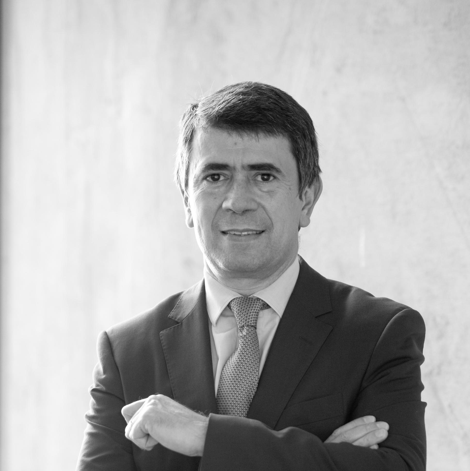 ANTÓNIO GIL MACHADO